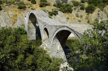 Yunanistan, antik Köprüsü