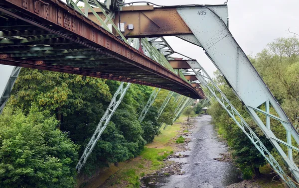 Almanya, Wuppertal, genel gider demiryolu — Stok fotoğraf