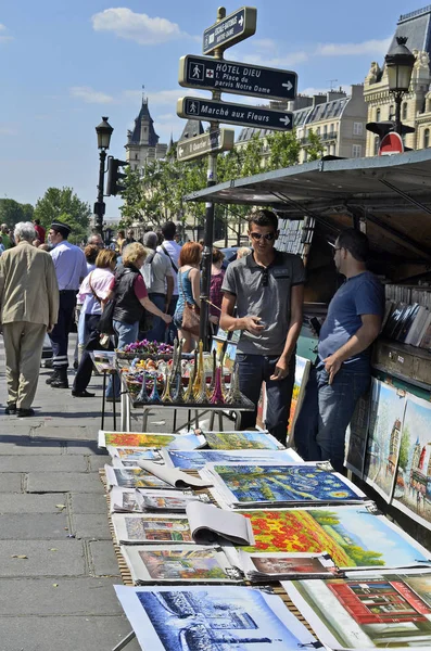 France, flea market in Paris — Stock Photo, Image