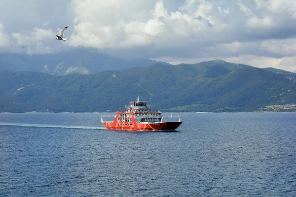 希腊，萨索斯岛岛渡船往返 — 图库照片