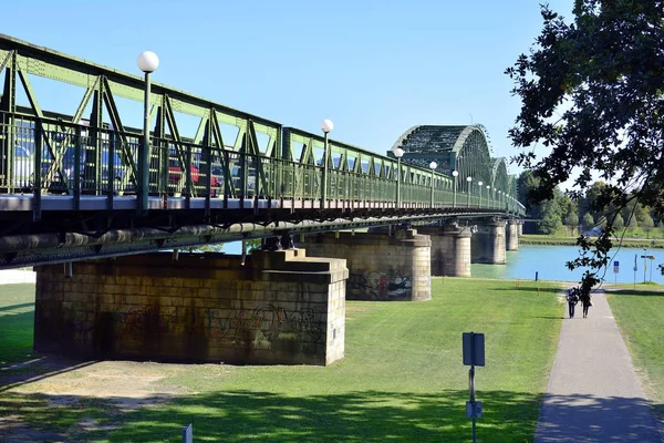 Austria, Linz, bridge over Danube river — Stock Photo, Image