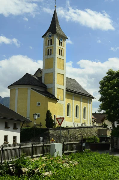 Österreich, Tirol, Bergdorf ladis — Stockfoto