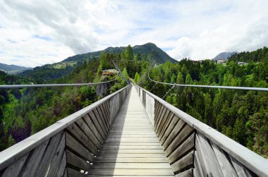 Avusturya, Tirol, yaya köprüsü