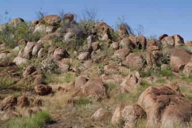 Avustralya, Çakıl namı diğer Kunjarra, Tennant Deresi yakınlarında gizemli granit kayalar, Kuzey Bölgesi