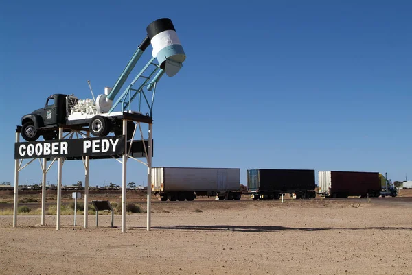 Avustralya Coober Pedy Stuart Otoyolu Ndaki Blower Treni Adlı Maden — Stok fotoğraf