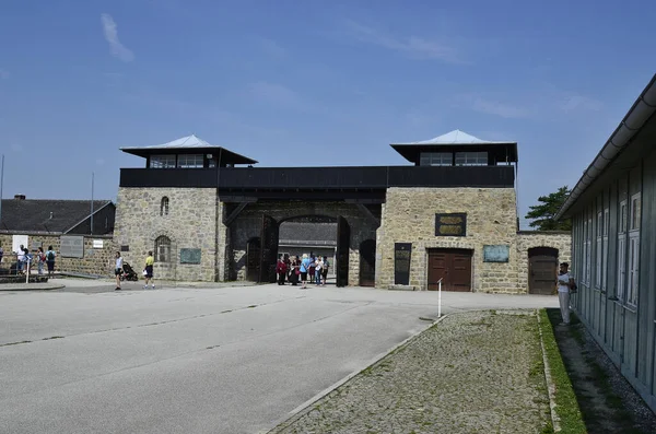 Mauthausen Austria July 2018 Unidentified People Gate Concentration Camp Mauthausen — Stock Photo, Image