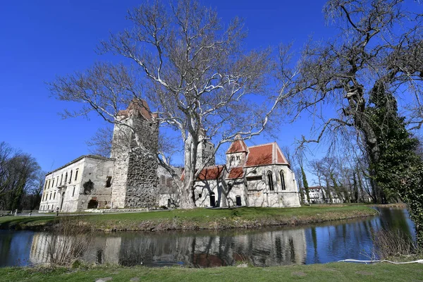 Österreich Ruine Der Mittelalterlichen Wasserburg Pottendorf Niederösterreich — Stockfoto