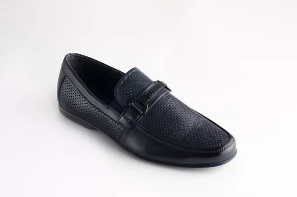 Män mode svart sko loafer isolerad på en vit bakgrund. — Stockfoto