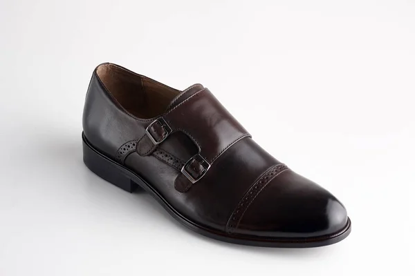 Männer Mode braune Schuh Loafer isoliert auf weißem Hintergrund. — Stockfoto
