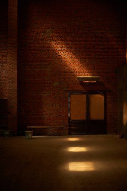 Eski bir fabrikanın sanayi bölgesi.