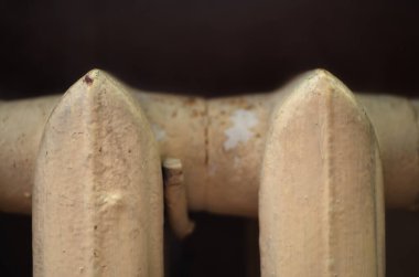 Merkezi ısıtma bataryasının iki bölümü.