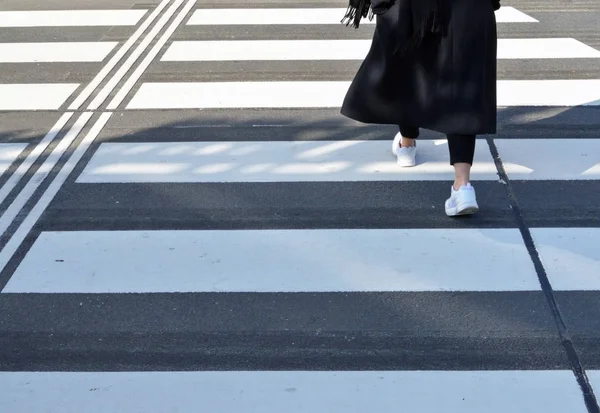 Low Section Girl Dressed Black White Crossing Street Crosswalk — Stok fotoğraf