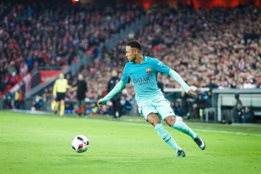 Bilbao, İspanya - Ocak 05: Neymar, Athletic Bilbao ve Fc Barcelona, sekizinci finale İspanyolca Kupası maçı sırasında eylem Barcelona oyuncu Bilbao, İspanya ' 05 Ocak 2017 kutladı