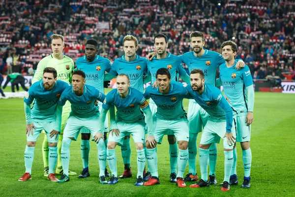 Bilbao, Španělsko - ledna 05: Barcelona hráči představují pro tisk v osmé finále španělštině pohárový zápas mezi Athletic Bilbao a Fc Barcelona, slaví 05 ledna 2017 v Bilbao, Španělsko — Stock fotografie