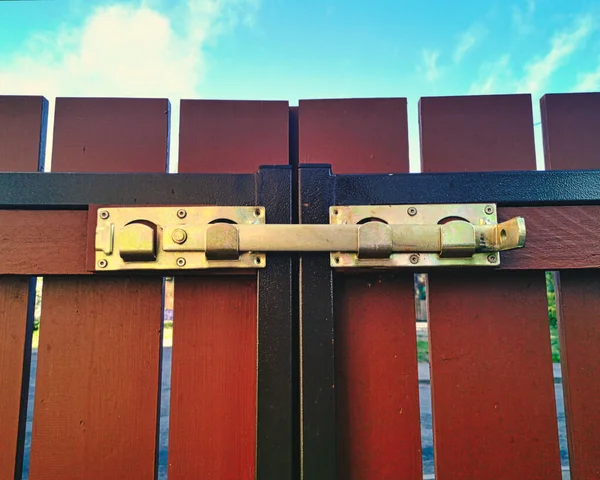 Abstrakt Konsept Nærbilde Den Gullbrune Porten Lukket Smekklås Symbolet Ingen – stockfoto