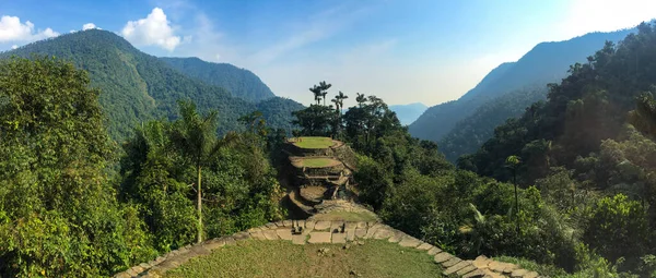 Ünlü ve Turist Tayrona Parkı, Magdalena / Kolombiya 'daki Ciudad Perdida (Kayıp Şehir), Doğa, Bitki ve Kültür ile dolu