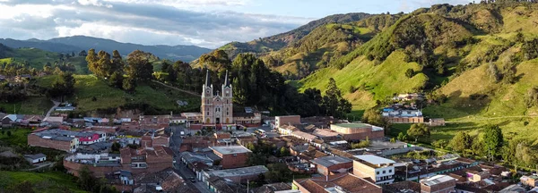 Belmira Antioquia Kolombiya Daki Yeşil Çayırların Dağların Çevresini Çevreleyen Büyük — Stok fotoğraf