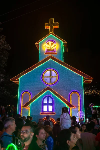 Medellin Antioquia Kolumbia Tammikuuta 2020 Valaistu Kirkko Medellin Holidays Light — kuvapankkivalokuva