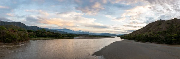 Vista Panorámica Del Río Cauca Entre Ciudad Santa Ciudad Olaya —  Fotos de Stock