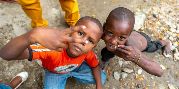 San Cristobal Repubblica Dominicana Maggio 2018 Due Ragazzini Posa Macchina — Foto Stock