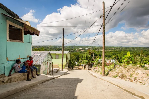 Santo Domingo Repubblica Dominicana Aprile 2014 Due Giovani Seduti Una — Foto Stock