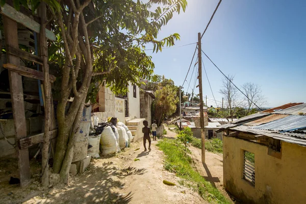 Santo Domingo Repubblica Dominicana Aprile 2014 Due Ragazzini Che Camminano — Foto Stock