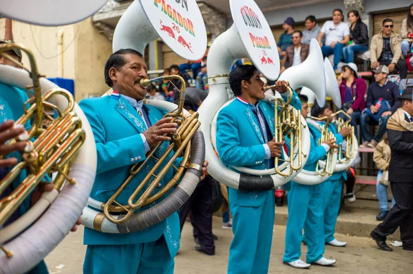 Oruro Oruro Bolivia February 2018 Indigenous Musicians Playing Tubas Famous — 图库照片