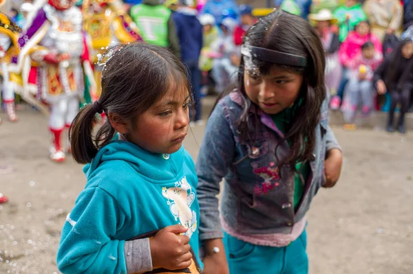 Oruro Oruro Bolivia Febrero 2018 Niña Triste Porque Otros Niños — Foto de Stock