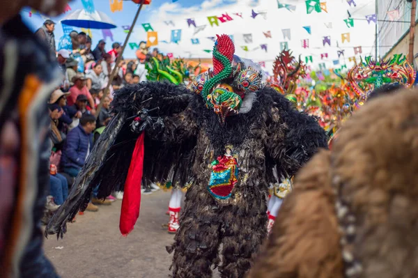 Oruro Oruro Bolivien Februar 2018 Person Kondor Kostüm Mit Teufelsmaske — Stockfoto