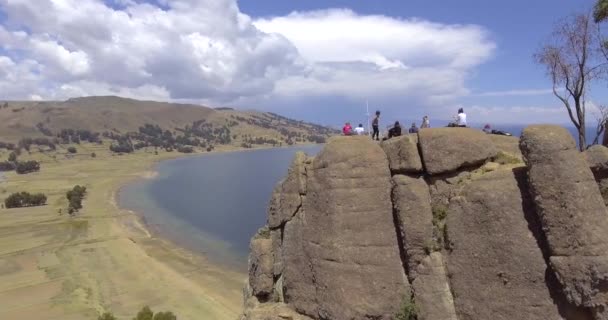 Пуэрто Карабуко Пас Боливия Апреля 2018 Года Туристы Отдыхают Похода — стоковое видео