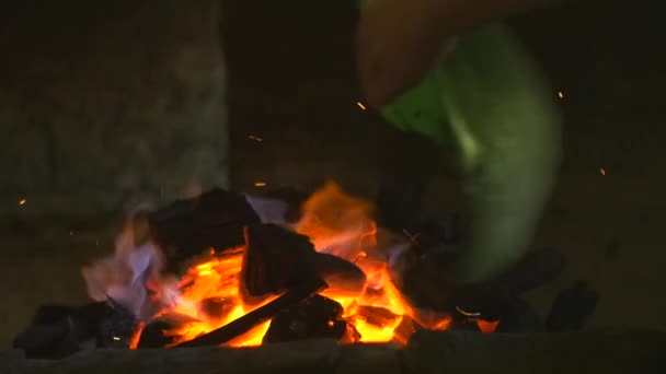Quemadura Parrilla Con Carbón Cenizas — Vídeo de stock