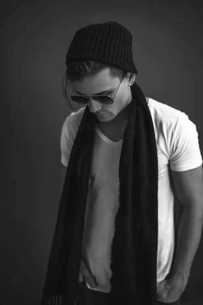 Young Casual Man Model Test Studio Fashion Shooting Beautiful Guy — Stockfoto