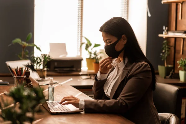 Asian Woman Work Home Student Epidemic Study Home Virus Freelance — Stock Photo, Image