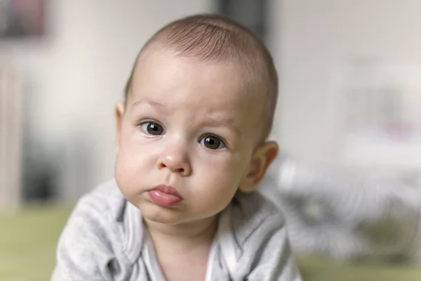 Adorável bebê menina — Fotografia de Stock