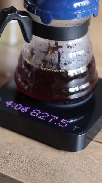 用鳞片碎片滴咖啡工艺 替代咖啡制作方法 — 图库视频影像
