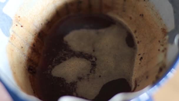 Agua Que Pasa Través Café Molido Filtro Métodos Alternativos Para — Vídeo de stock