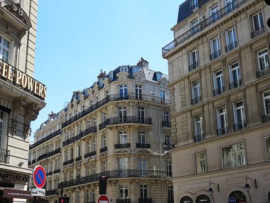 Fifth Corner Hotel Paris Front View