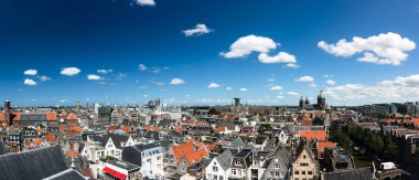 Hollanda 'nın Amsterdam çatıları manzaralı