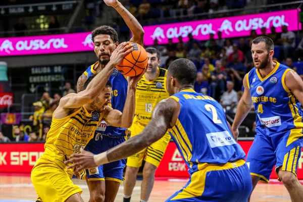 Liga de Campeones Iberostar Tenerife vs BC Peristeri — Foto de Stock