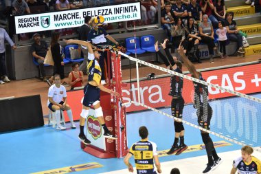 Voleybol İtalya Süper Kupası Erkekler Cucine Lube Civitanova Modena Volley 'e karşı