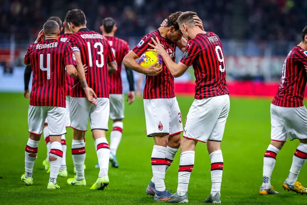 Чемпионат Италии по футболу среди мужчин AC Milan vs. Lazio — стоковое фото