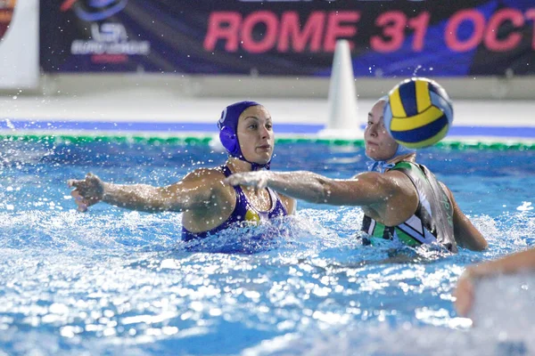 Waterpolo EuroLeague Women Championship ZV De Zaan vs Kinef Surgutneftegas Kirishi — Stock Photo, Image