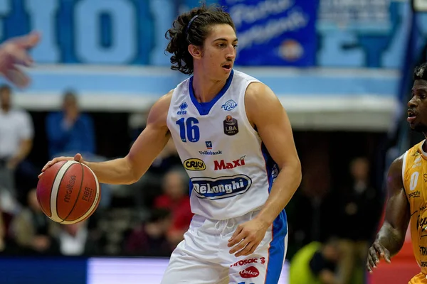 Baloncesto italiano A Serie Championship De Longhi Treviso Basket vs Carpegna Prosciutto Basket Pesaro — Foto de Stock