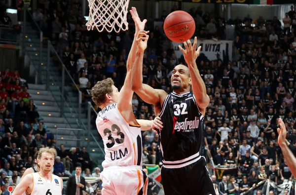 Baloncesto Eurocopa Segafredo Virtus Bolonia vs Ratiopharm Ulm — Foto de Stock