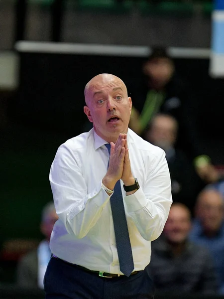 Baloncesto italiano A Serie Championship De Longhi Treviso Basket vs Carpegna Prosciutto Basket Pesaro — Foto de Stock