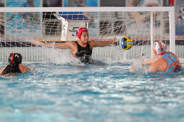 Waterpolo Euroleague女子锦标赛Dunaujvaros (Hun)对Sis Roma (Ita)) — 图库照片