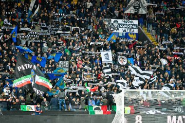 İtalyan Futbolu Serisi A Erkekler Şampiyonası Udinese Calcio Romanlara Karşı