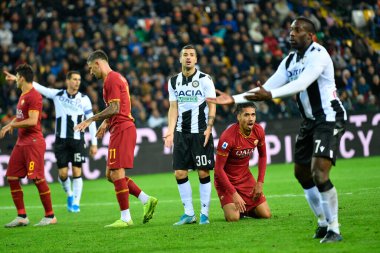 İtalyan Futbolu Serisi A Erkekler Şampiyonası Udinese Calcio Romanlara Karşı