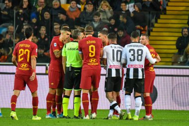 İtalyan Futbolu Serisi A Erkekler Şampiyonası Udinese Calcio Romanlara Karşı