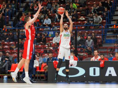 İtalyan Basketbol Şampiyonası Ax Armani Borsası Olimpia Milano Oriora Pistoia 'ya karşı